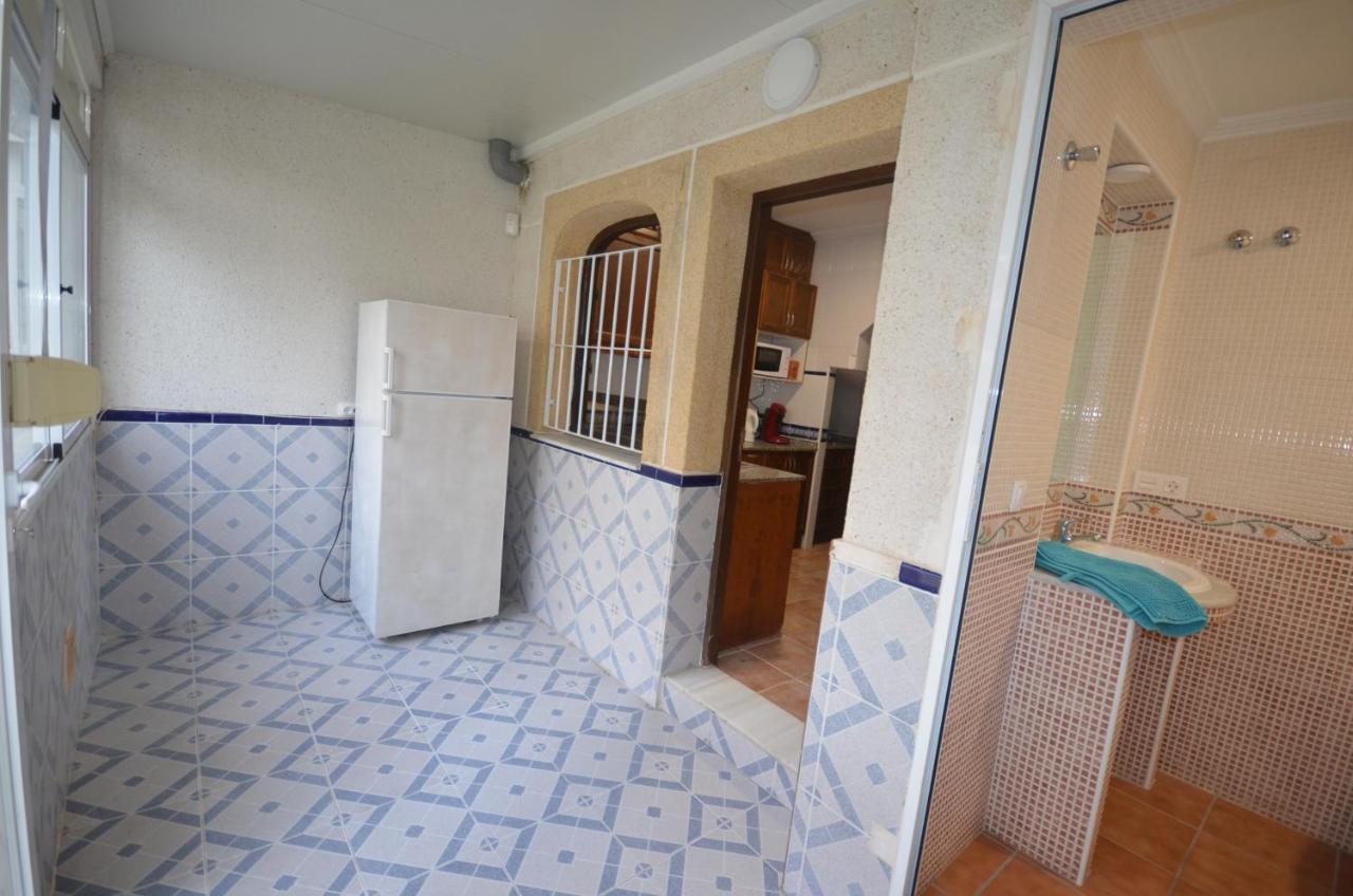Вилла Agradable Adosado Con Piscina, Duchas Hidromasaje Торевьиа Экстерьер фото