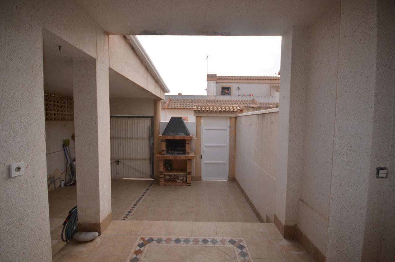 Вилла Agradable Adosado Con Piscina, Duchas Hidromasaje Торевьиа Экстерьер фото