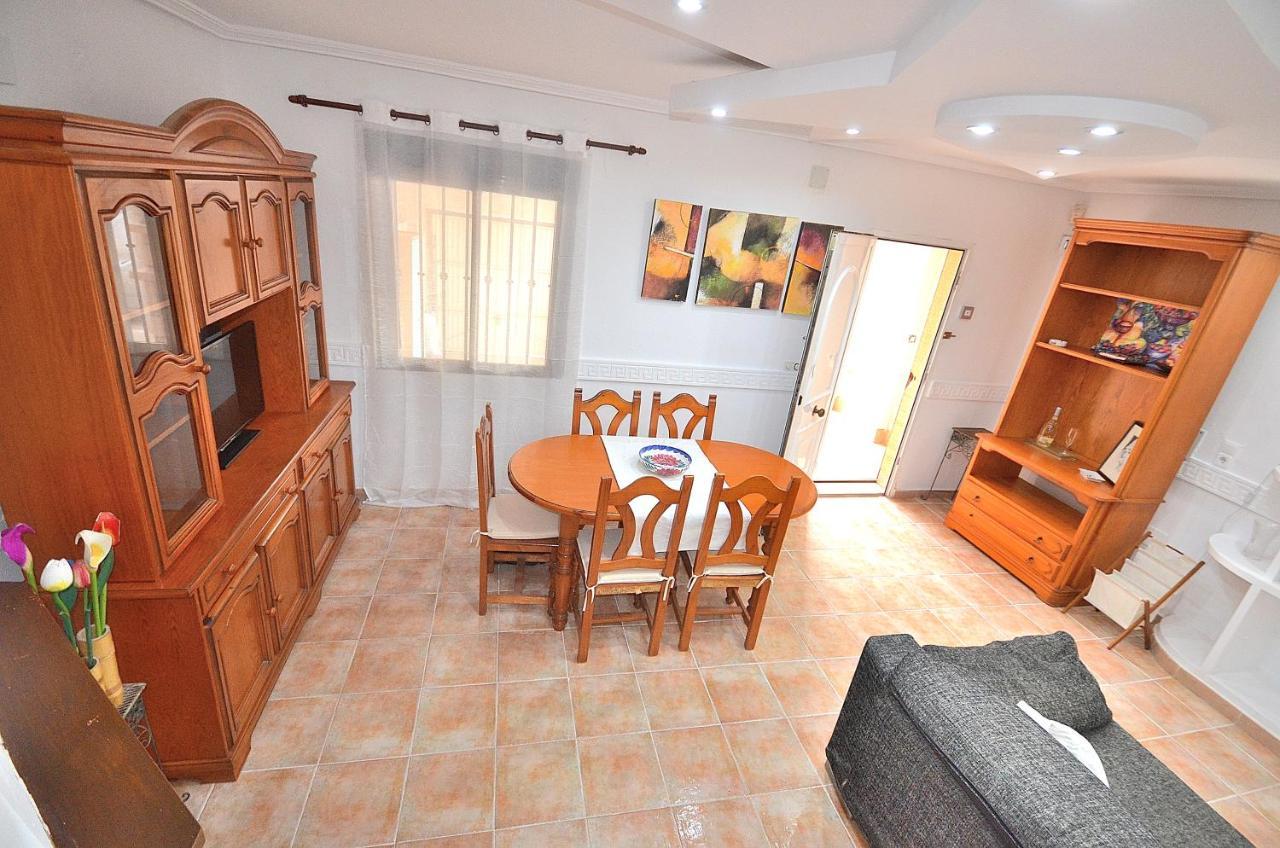 Вилла Agradable Adosado Con Piscina, Duchas Hidromasaje Торевьиа Экстерьер фото